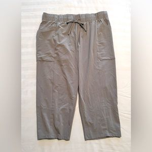 Gray Capris | All In Motion